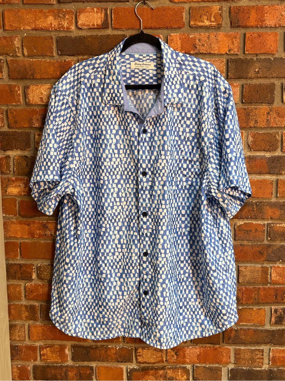 Tommy Bahama mens Coconut point geometric button up shirt blue XXl